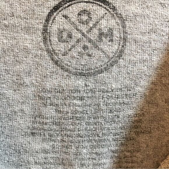 DOM NAH CAT TEE - Picture 4 of 4